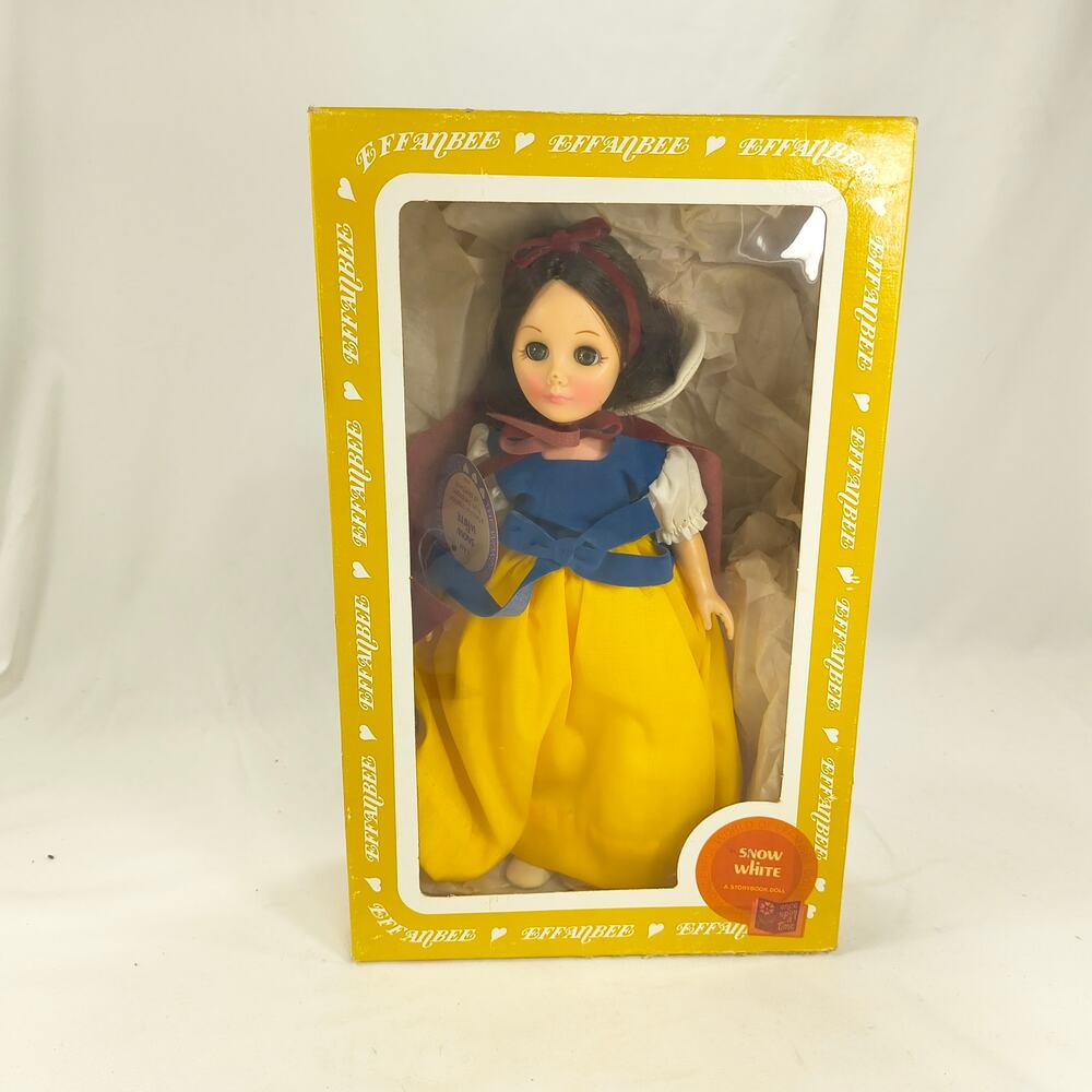 Vintage Wonderful World of Effanbee Snow White Doll 1986